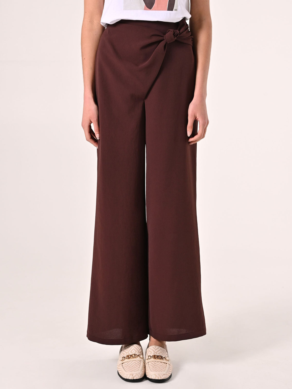 Pantaloni Marrone Cioccolato con Nodo effetto Goffrato