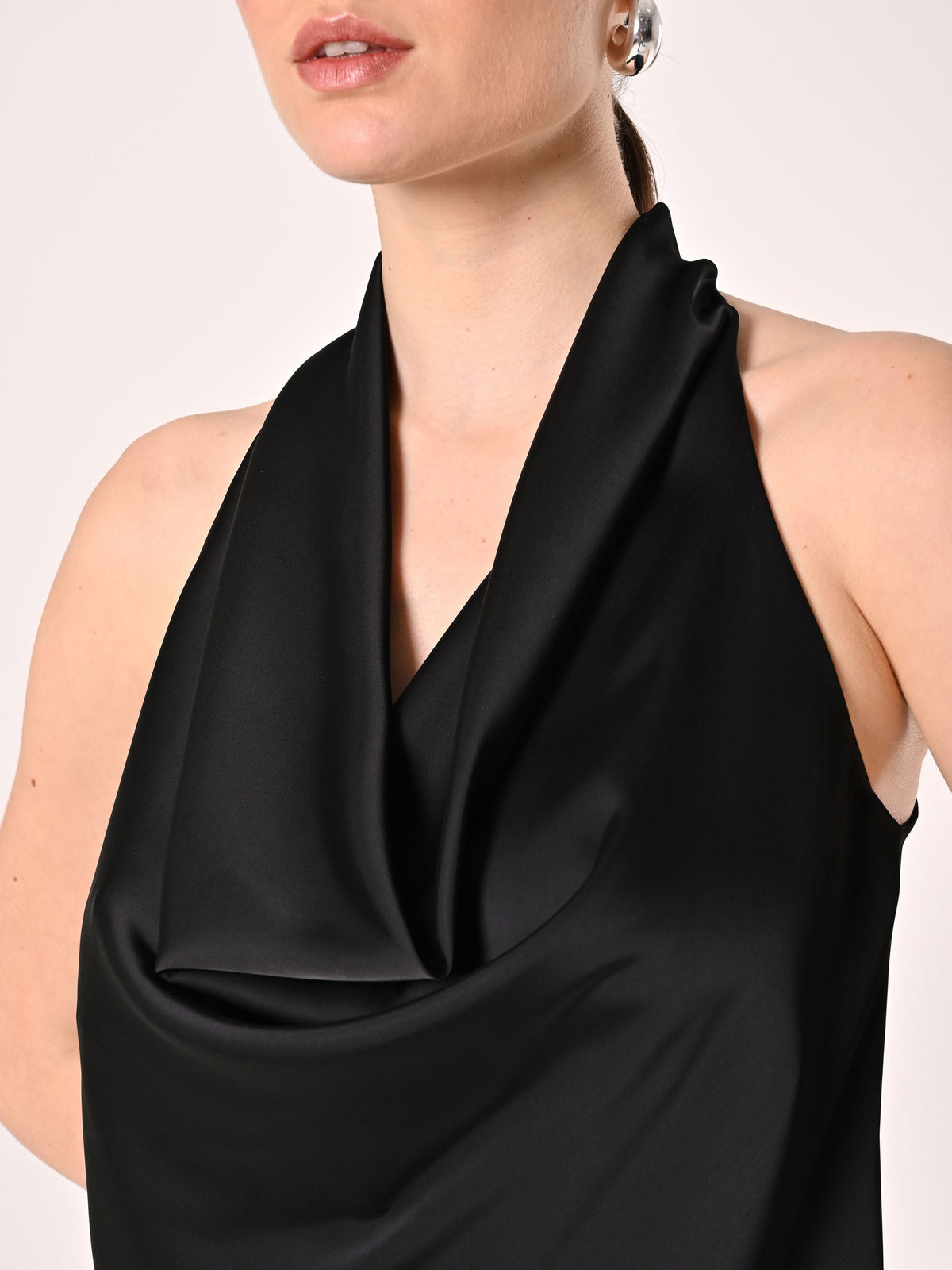 Top Nero in Raso