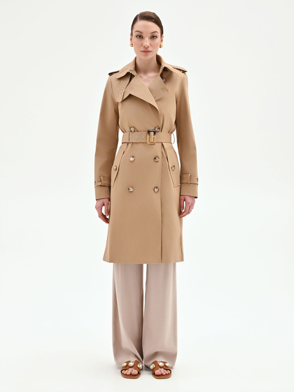 Trench doppiopetto beige con cintura