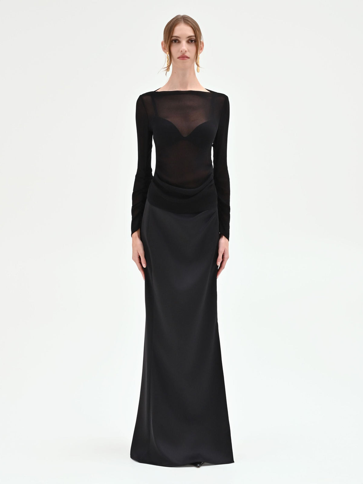 Blusa nera con drappeggio laterale