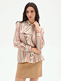 Camicia rosa a righe con rouche