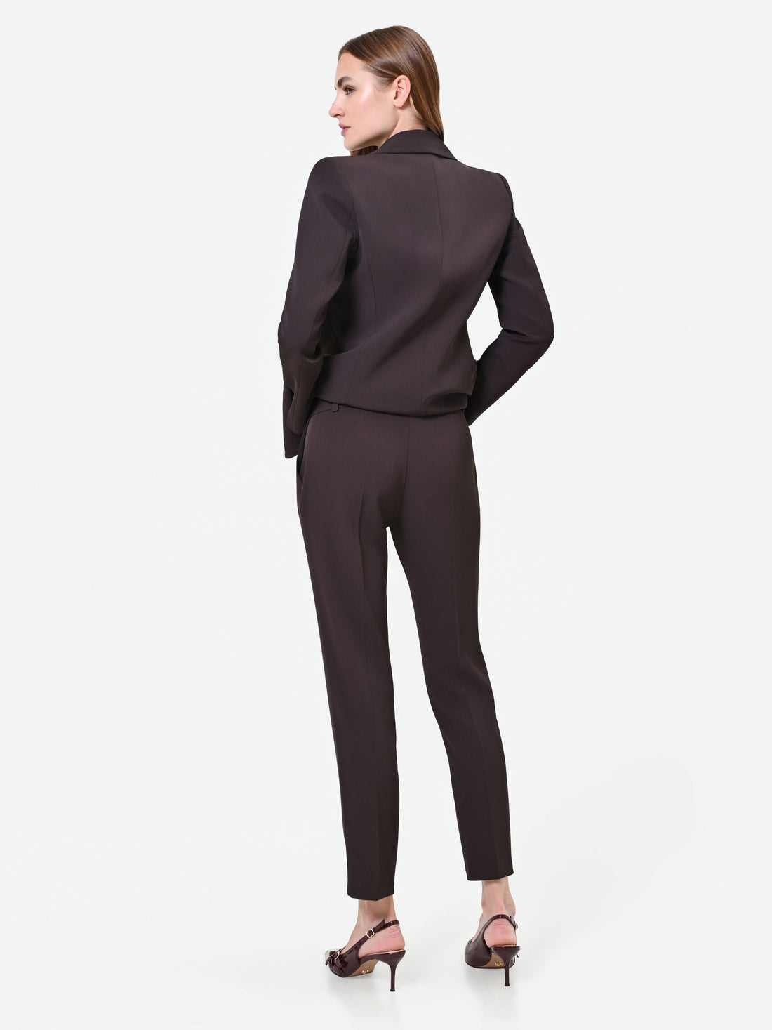 Pantalone marrone moro con piega stirata