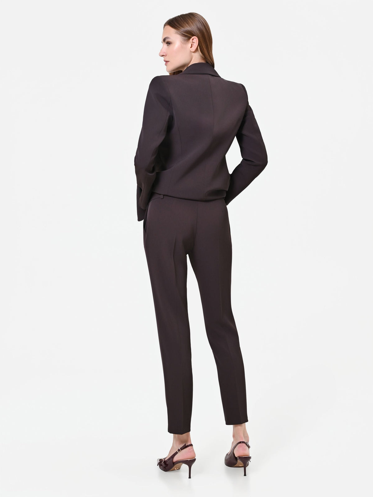 Pantalone marrone moro con piega stirata