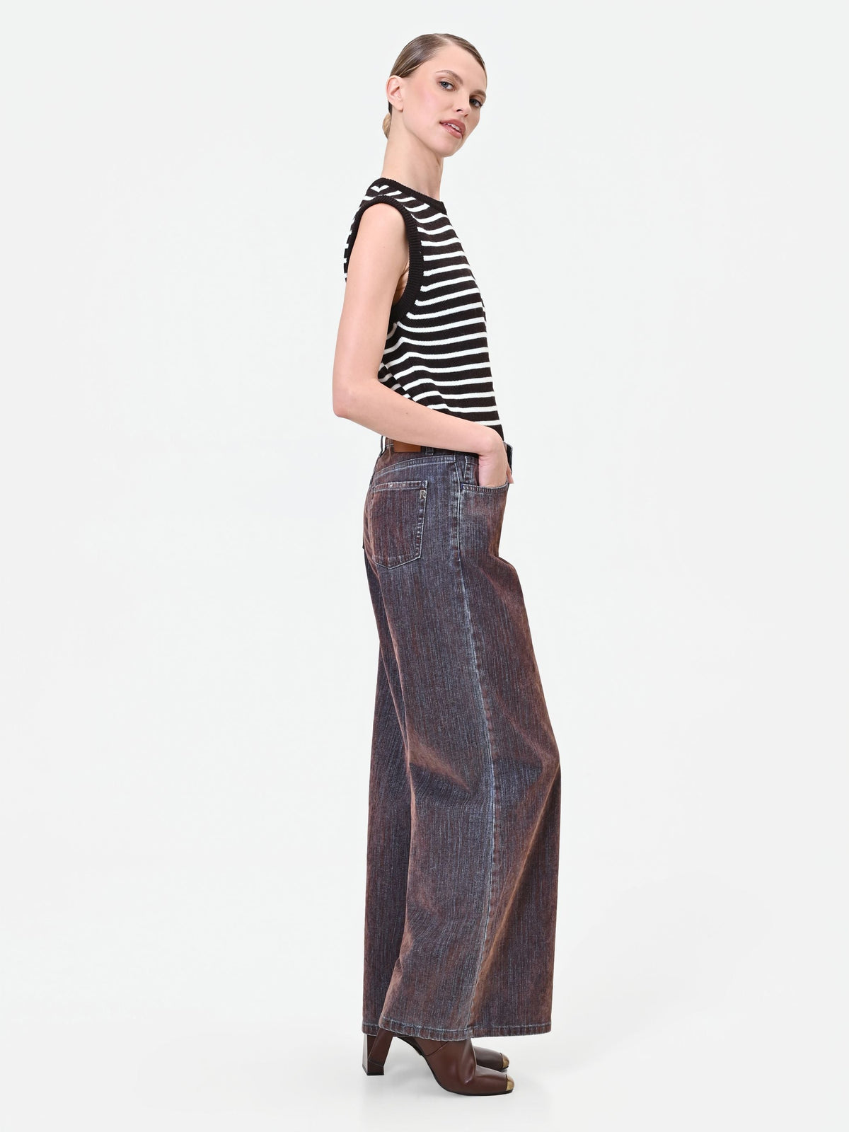 Pantaloni jeans wide leg marrone sfumato
