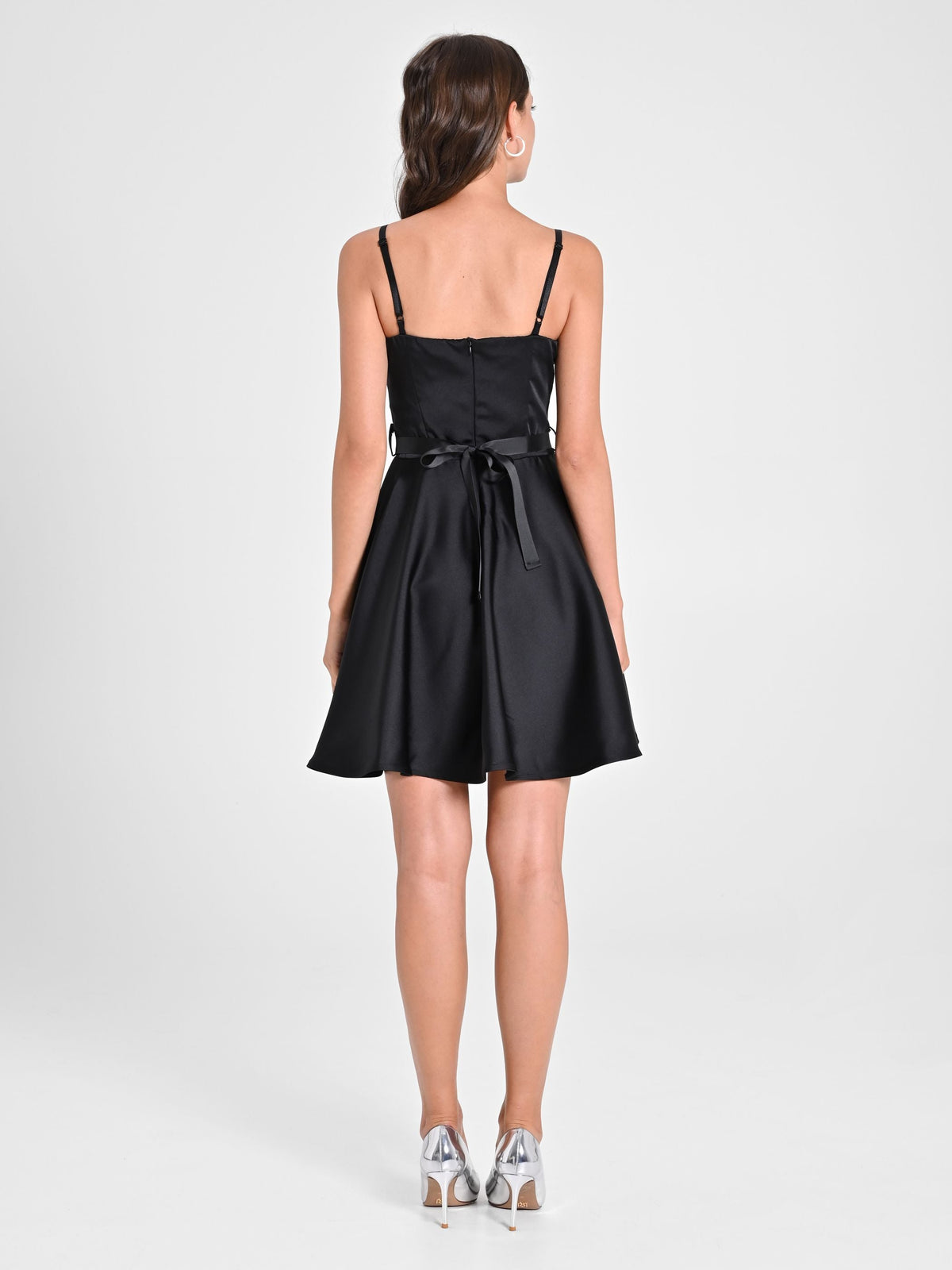 Abito a Ruota in Satin Nero