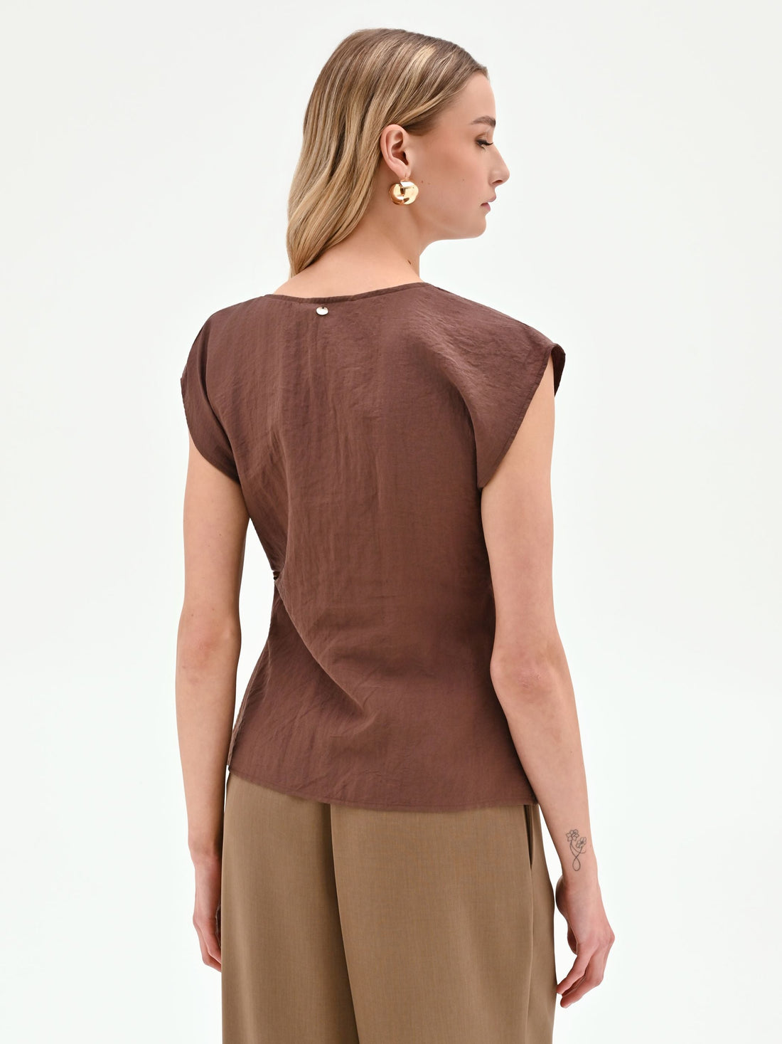 Blusa a portafoglio color cioccolato in viscosa
