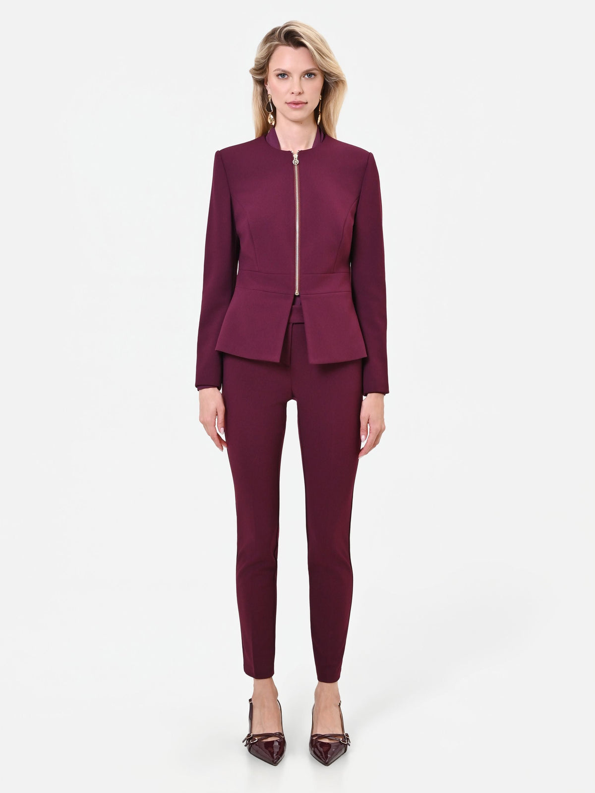 Giacca bordeaux rosso con baschina e zip a vista