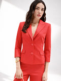 Giacca blazer rosso fragola dalla linea avvitata