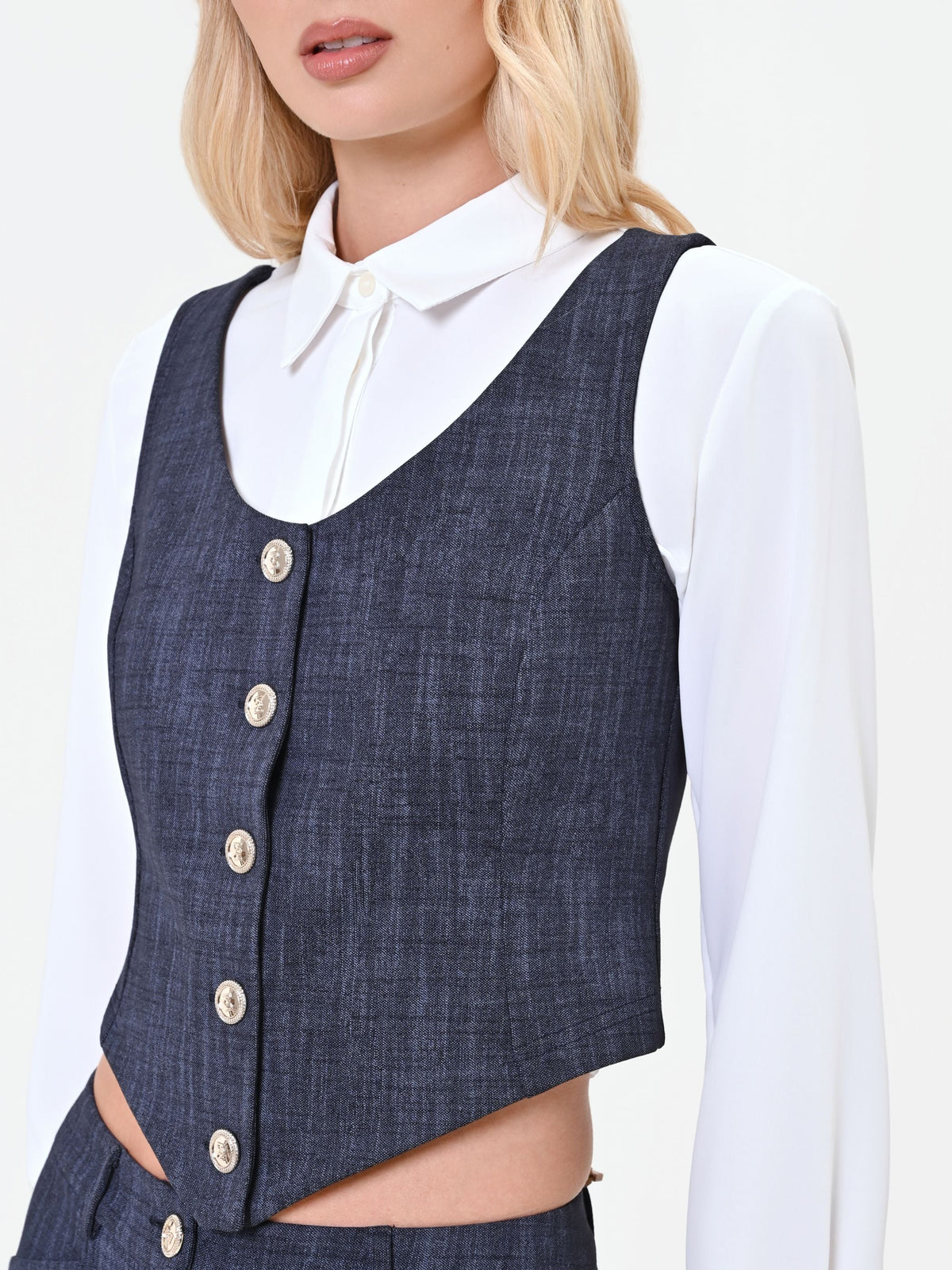 Gilet blu navy con bottoni gioiello