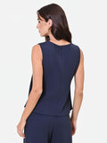 Top girocollo blu navy dalla linea essenziale