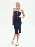 Abito a tubino in denim blu navy con bottoni dorati