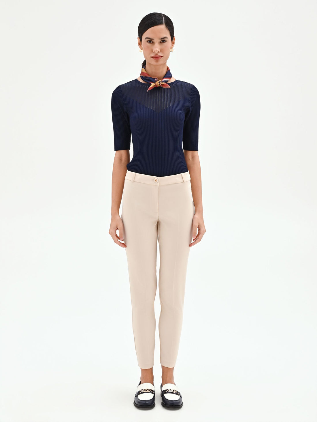 Pantalone skinny beige chiaro in tessuto tecnico