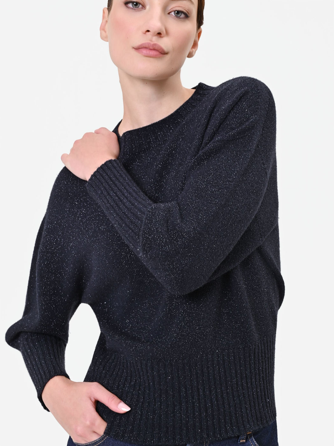 Maglia blu navy girocollo con filato luminoso in misto viscosa