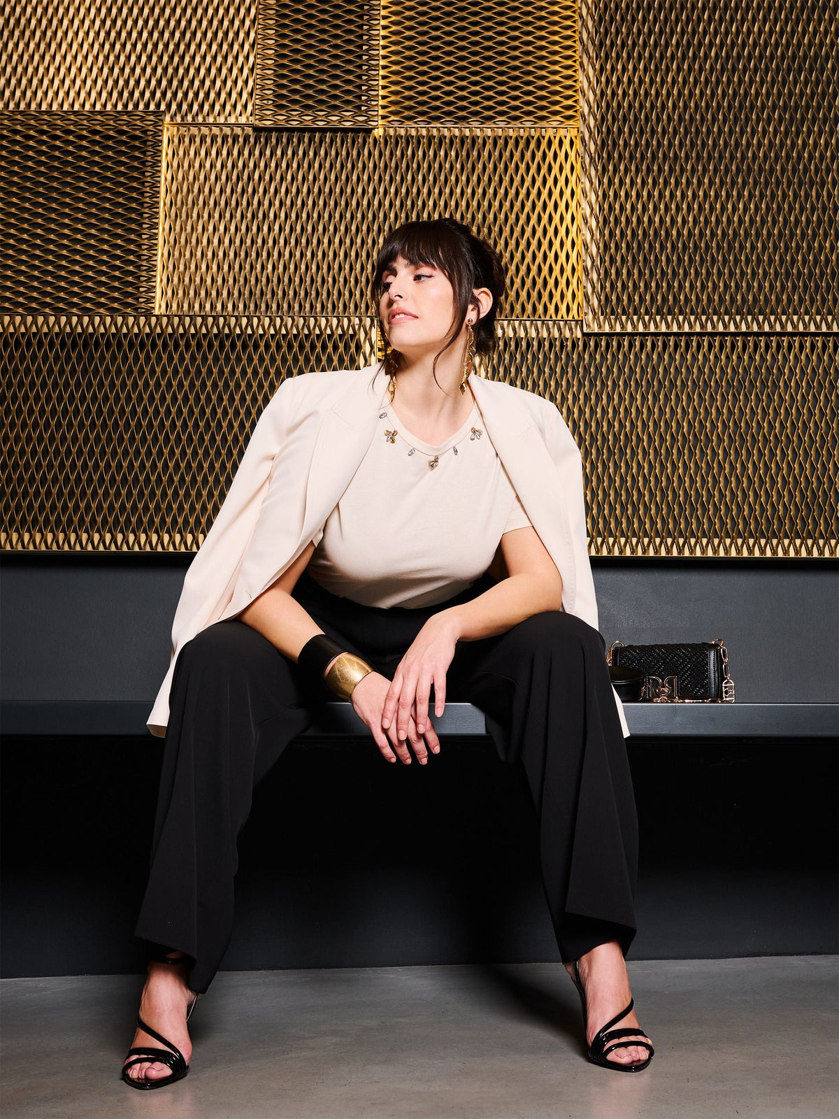 Pantaloni Palazzo Curvy Neri in Cadi