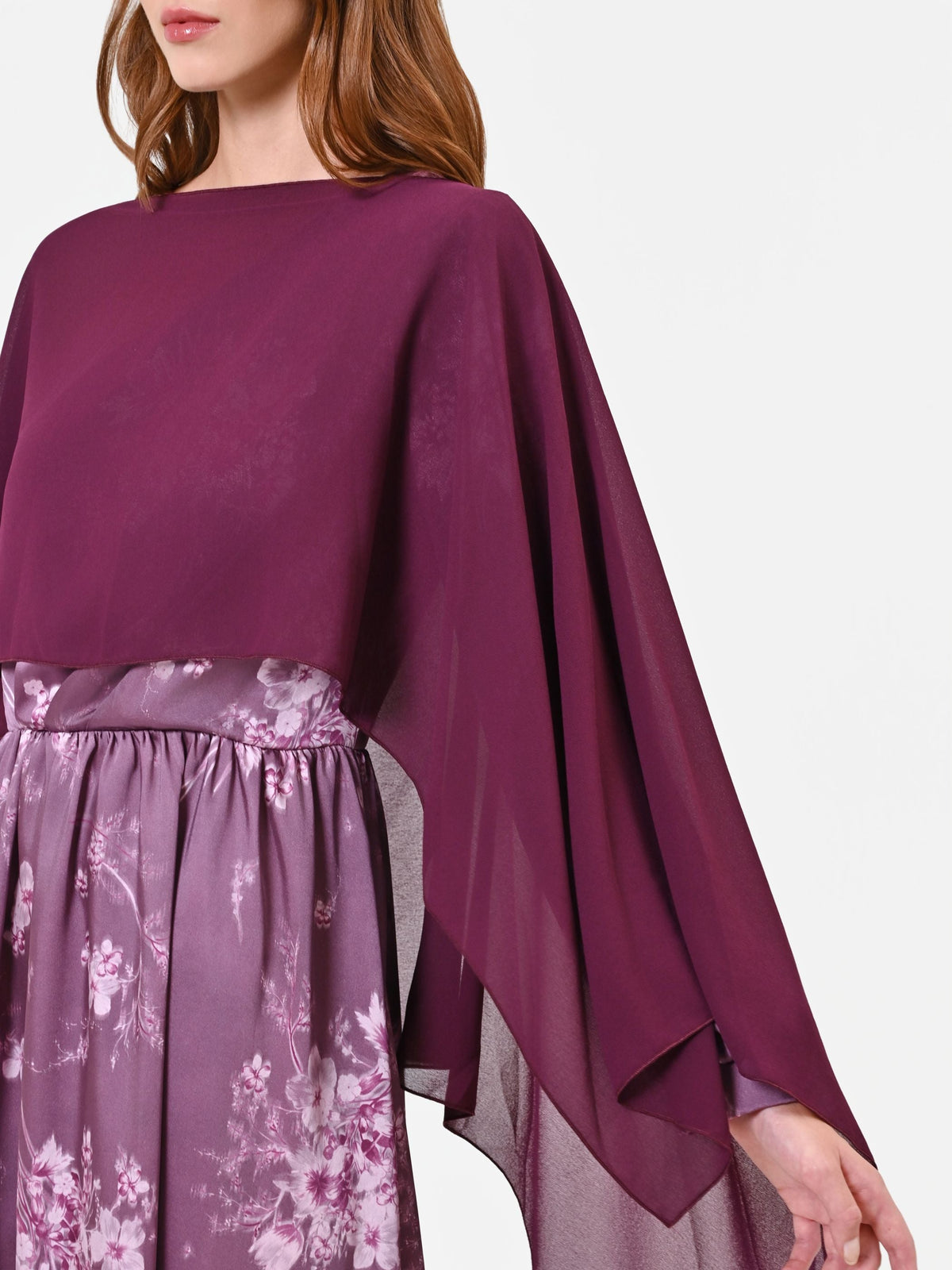 Coprispalle bordeaux stile cappa in georgette