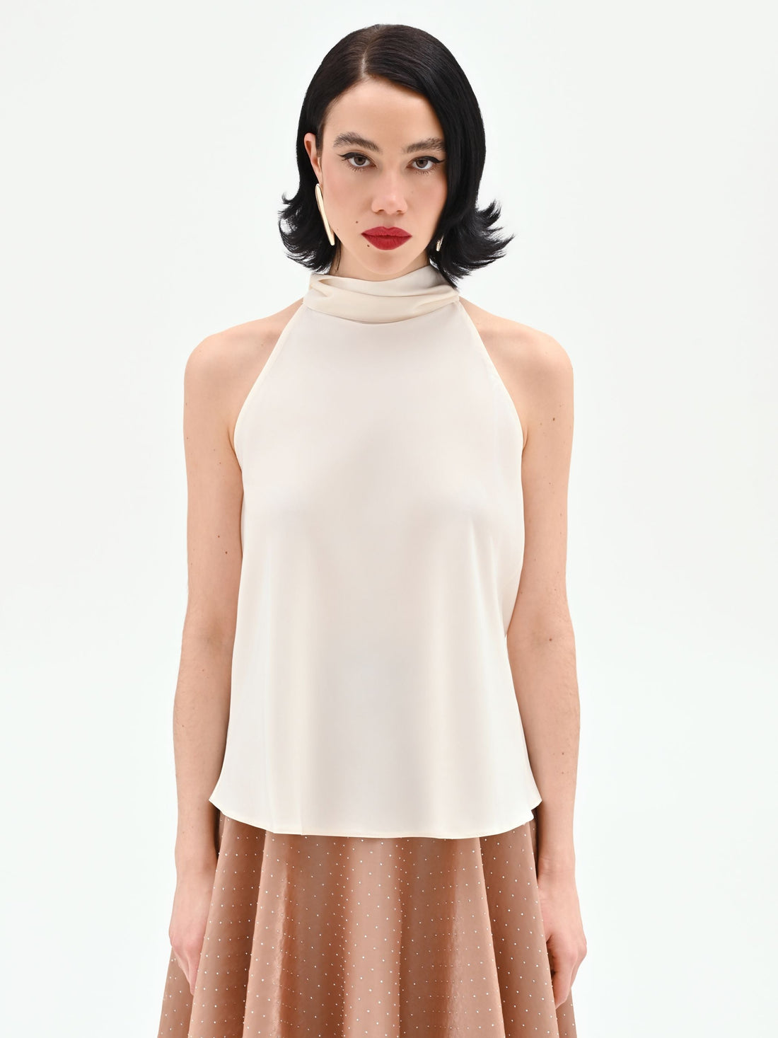 Top panna con scollo all'americana