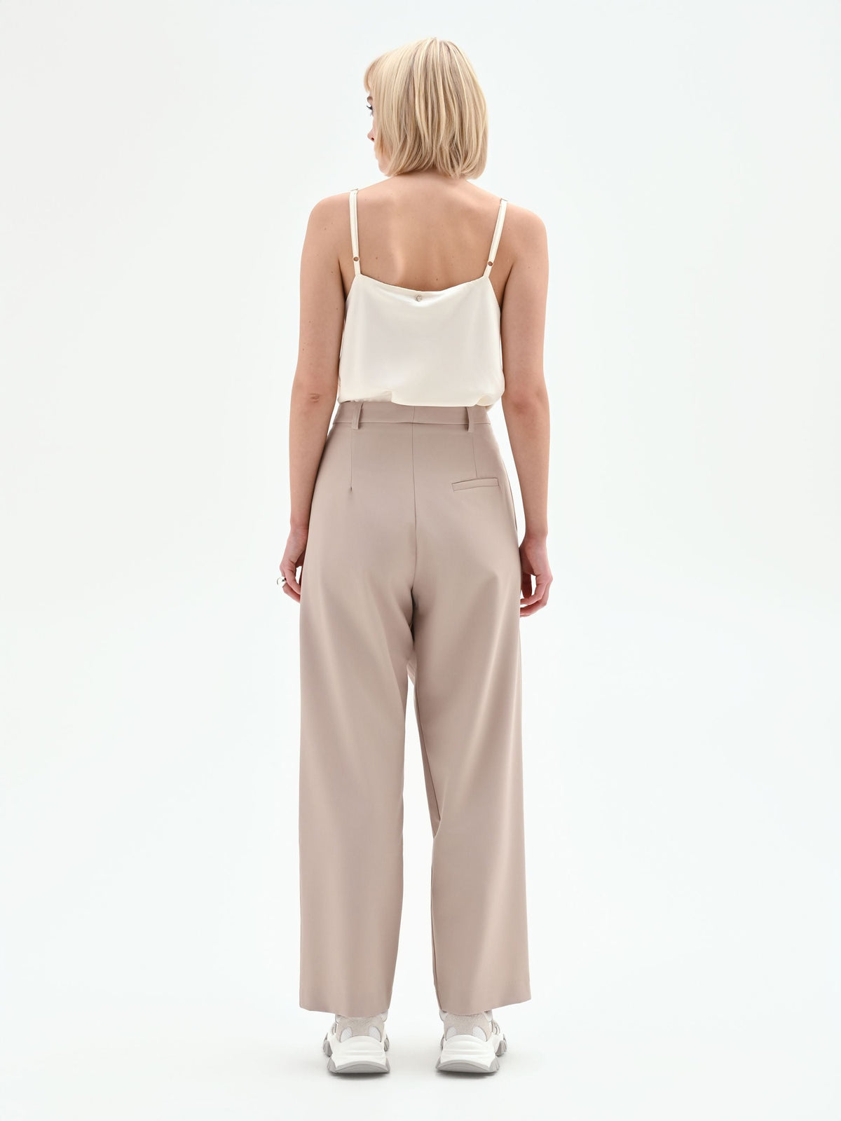 Pantalone carrot fit tortora beige a portafoglio