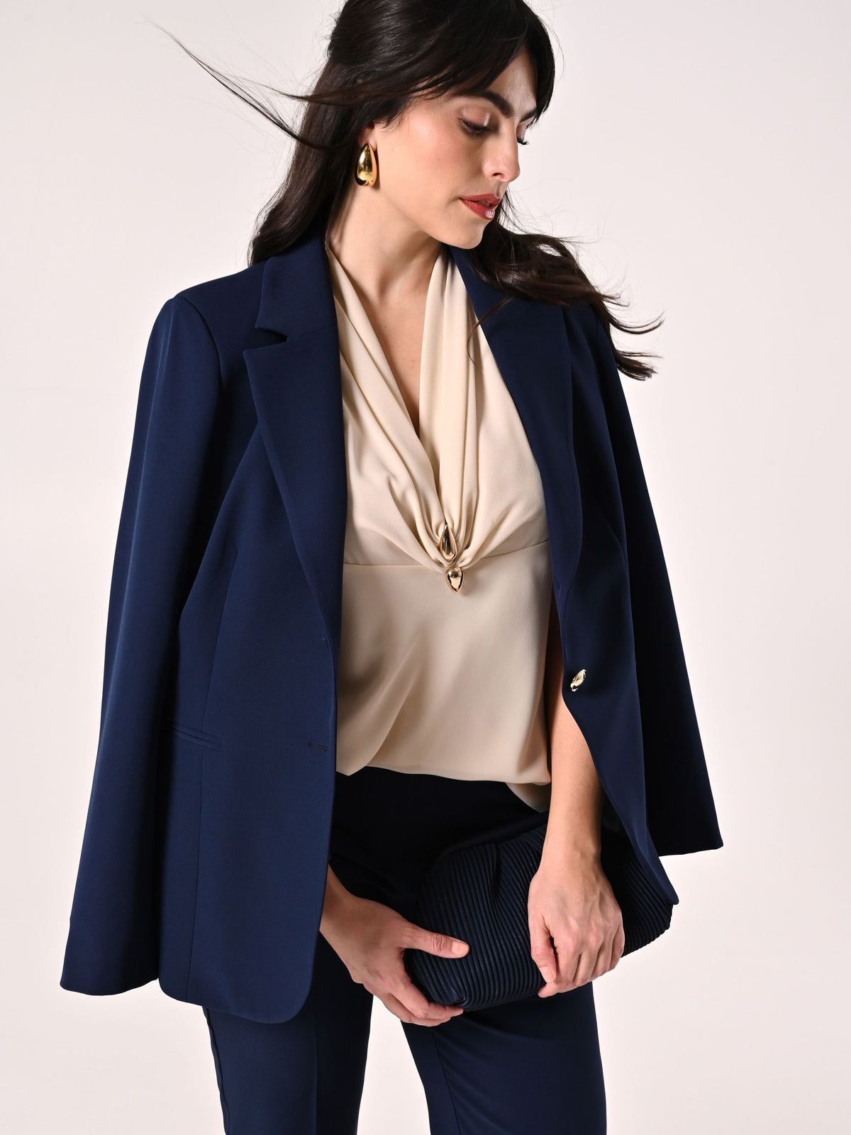 Blusa Curvy Beige con Gioiello