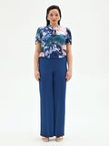 Pantalone Curvy  a palazzo blu brillante in scuba mano crepe