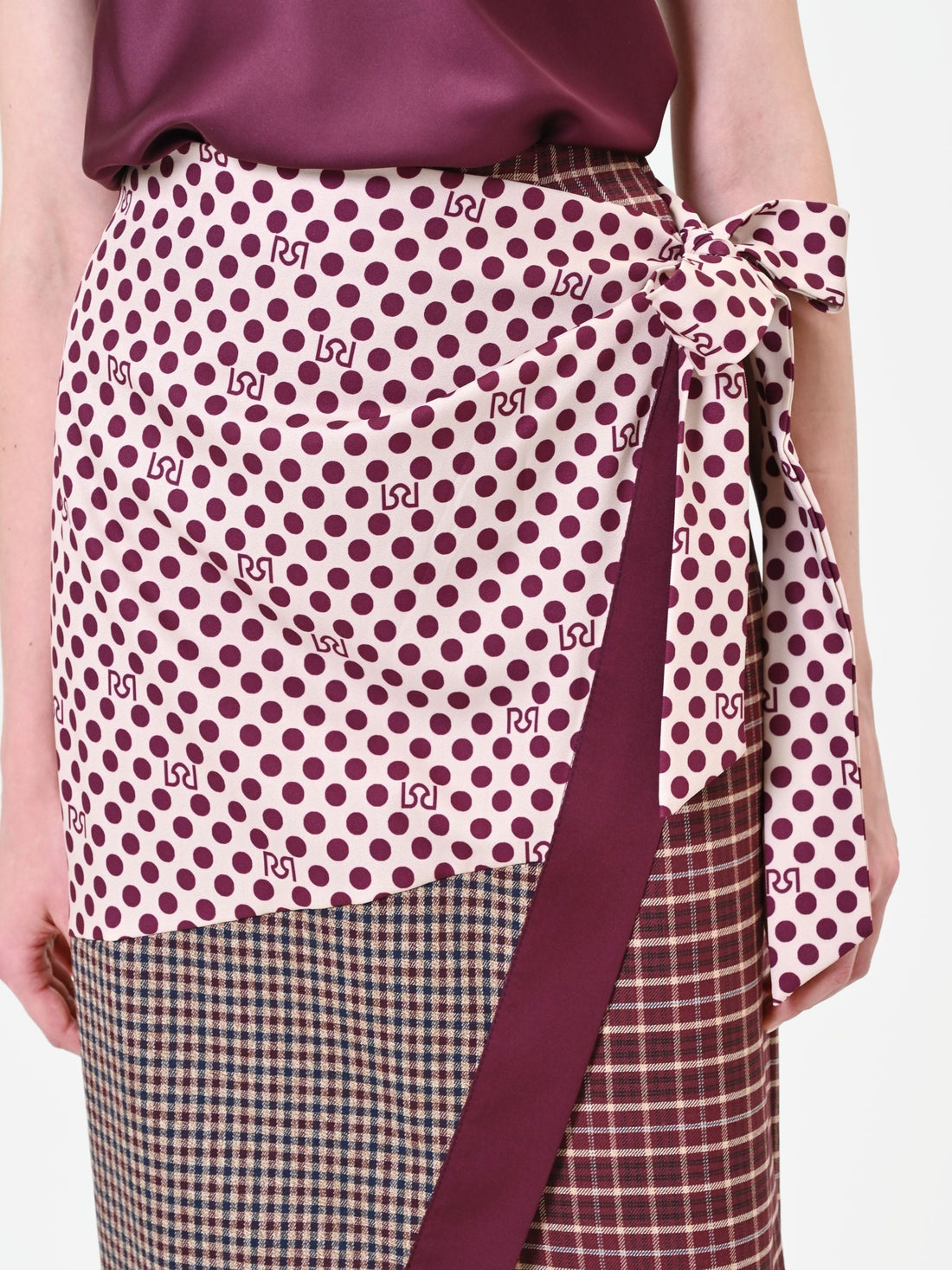 Gonna a portafoglio bordeaux con design patchwork