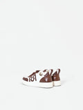 Sneaker cioccolato con inserti effetto coccodrillo