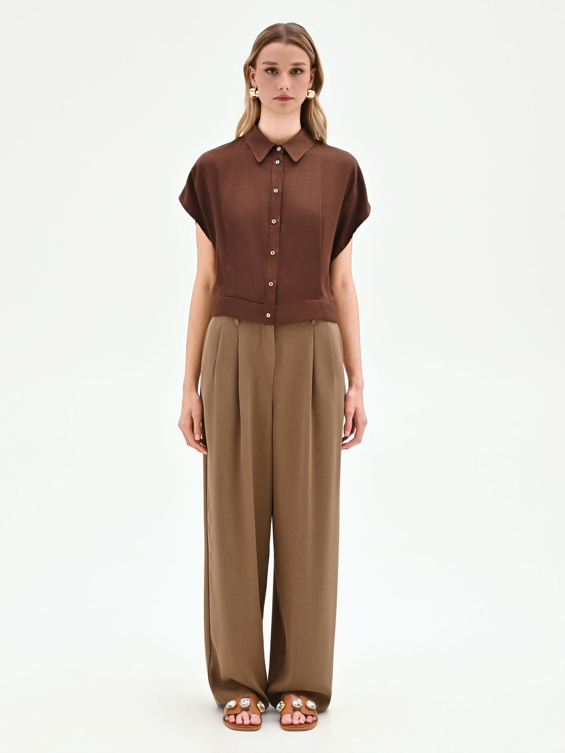 Camicia corta in raso color cioccolato