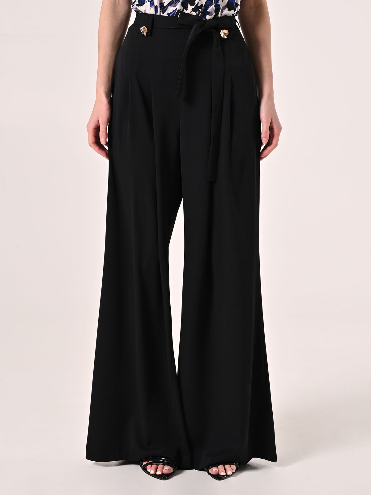 Pantaloni Neri in Tessuto Fluido