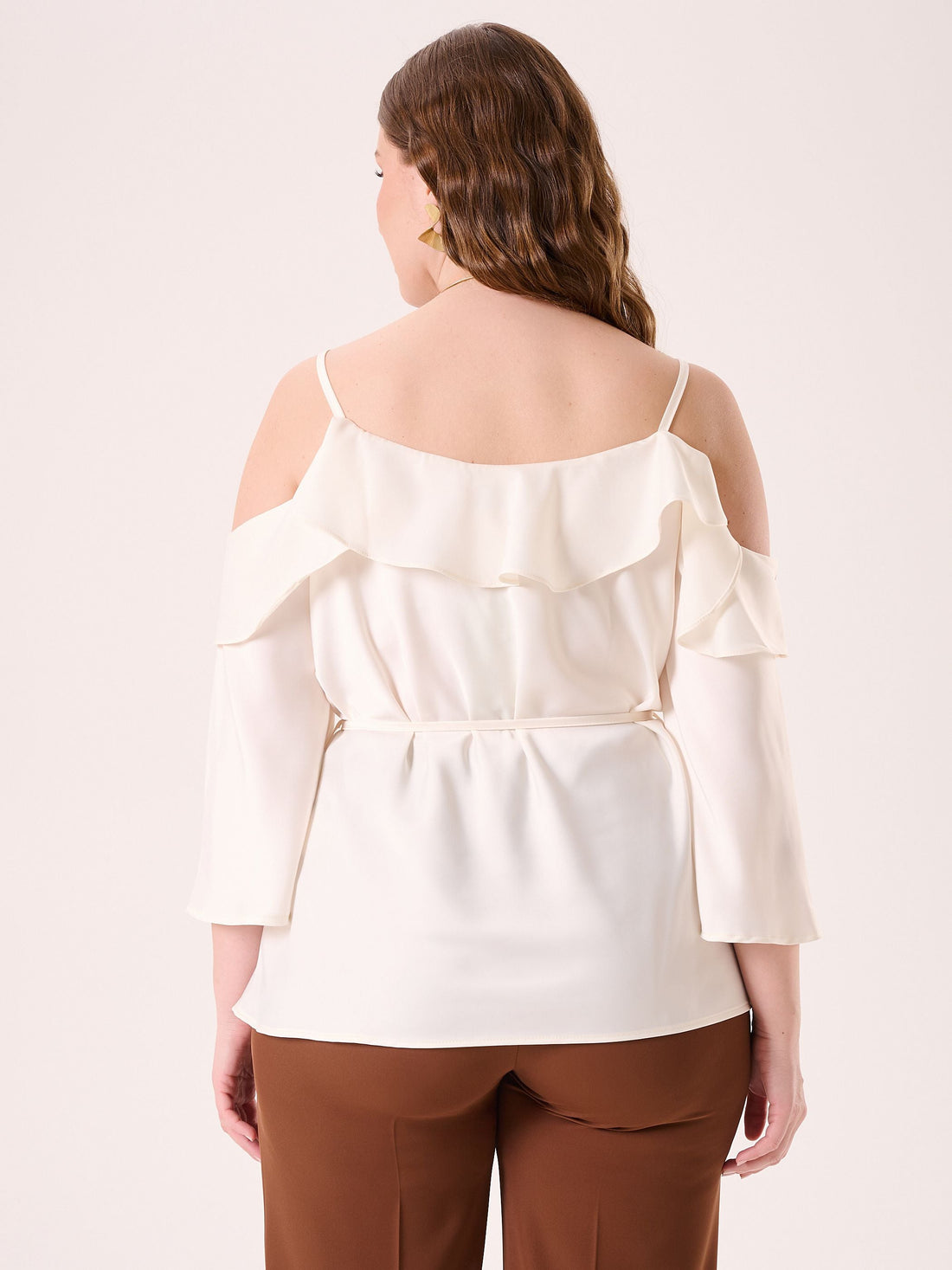 Blusa Bianca Curvy con Cintura Sottile