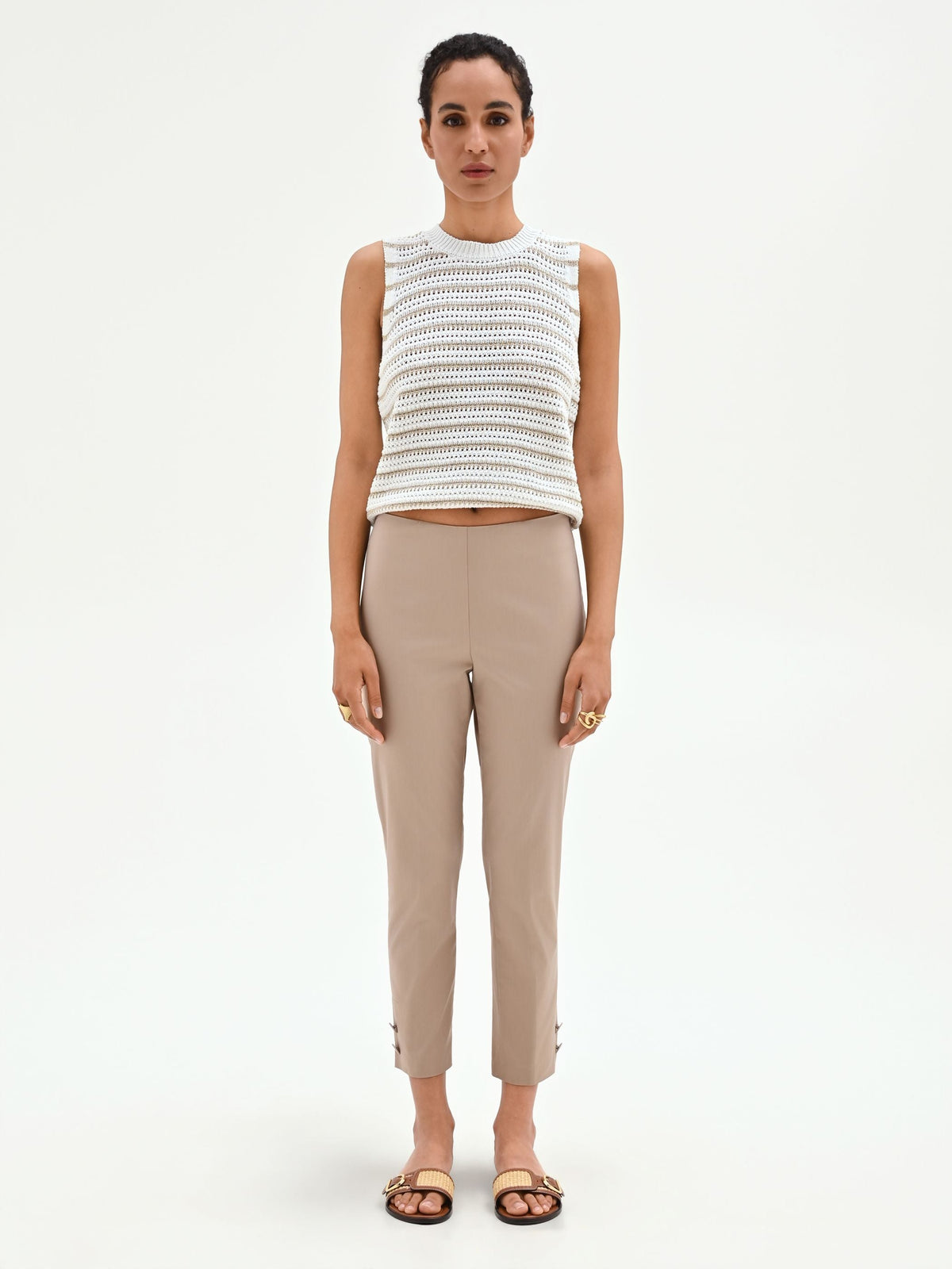 Pantalone cropped tortora beige con spacchi in raso di cotone