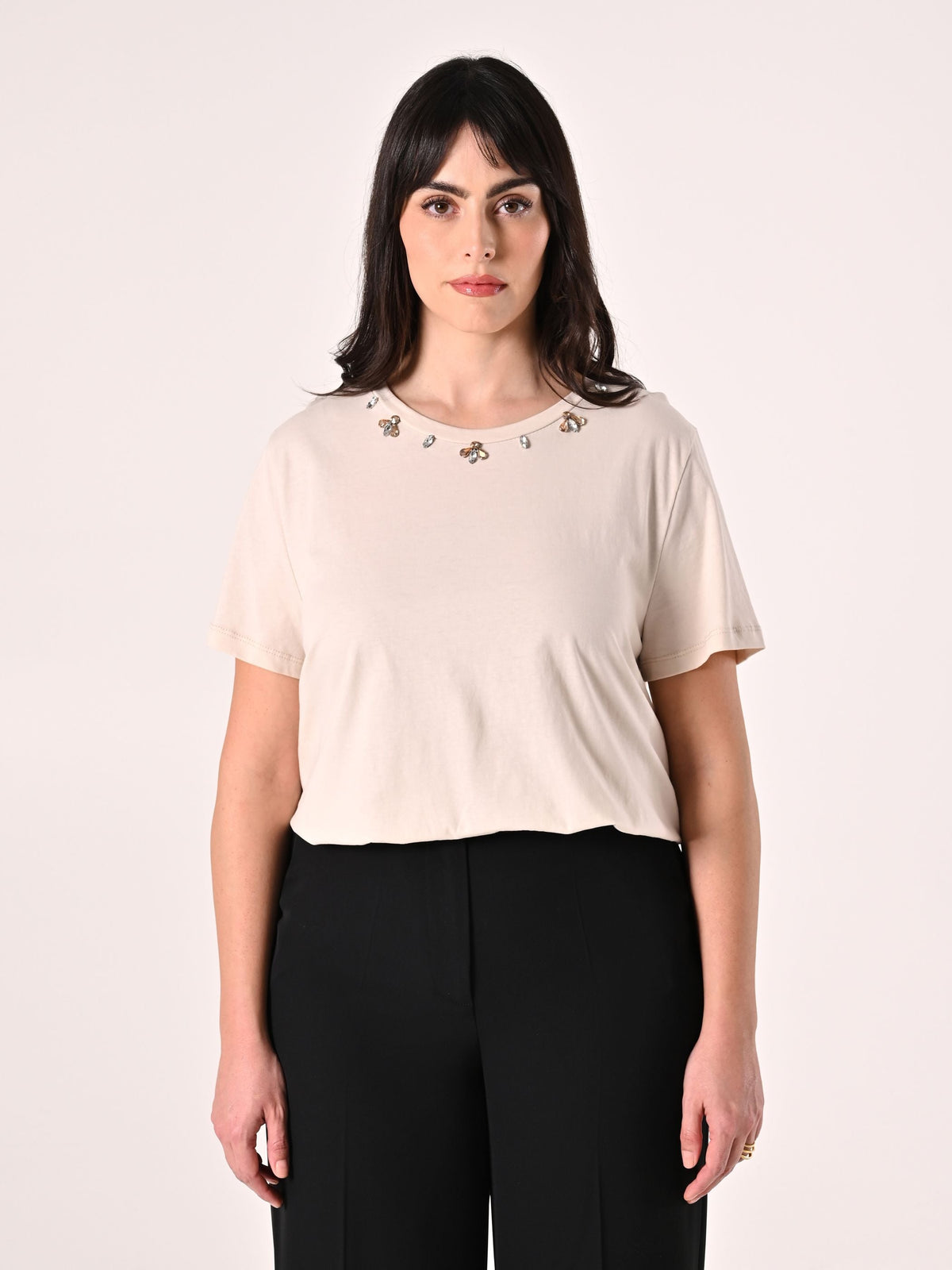 T-Shirt Curvy Beige con Pietre