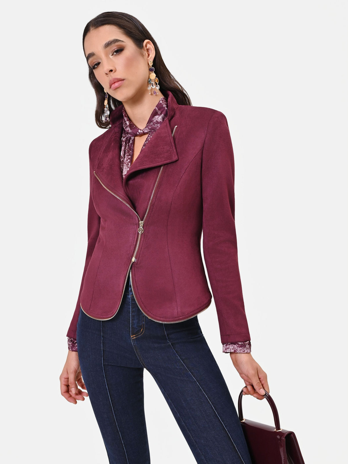 Giacca bordeaux con zip asimmetrica effetto suede