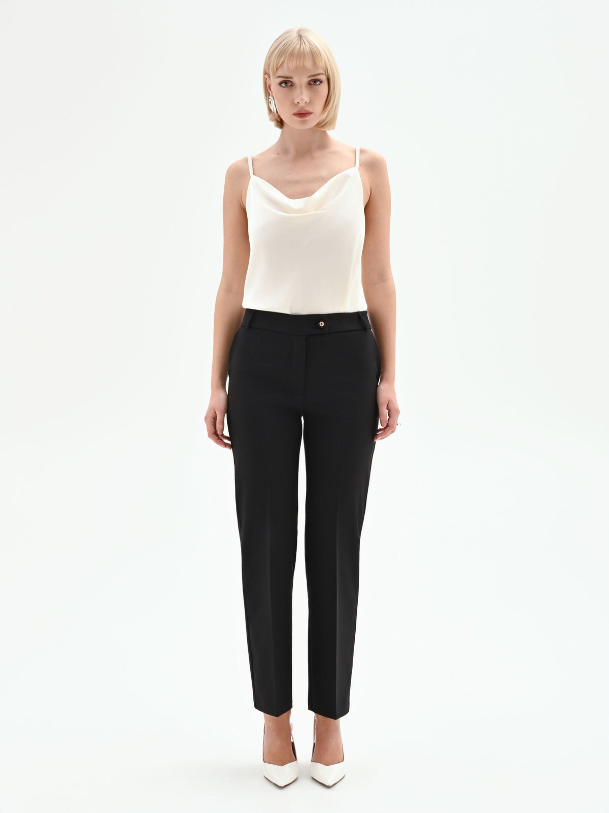 Pantalone slim nero scuro a vita alta