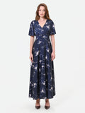 Abito lungo blu navy in raso con stampa a fiori