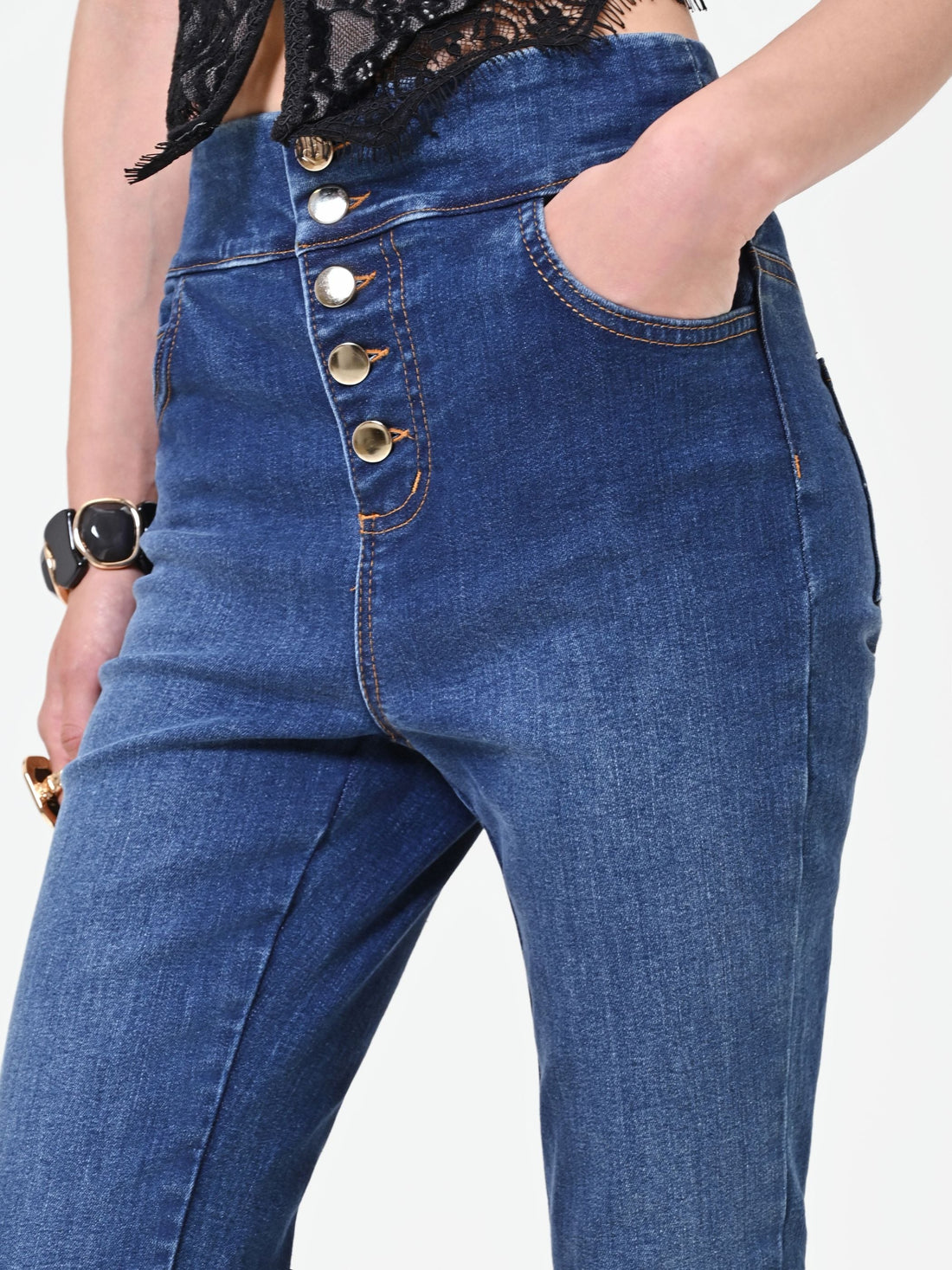 Jeans skinny blu con bottoni piatti