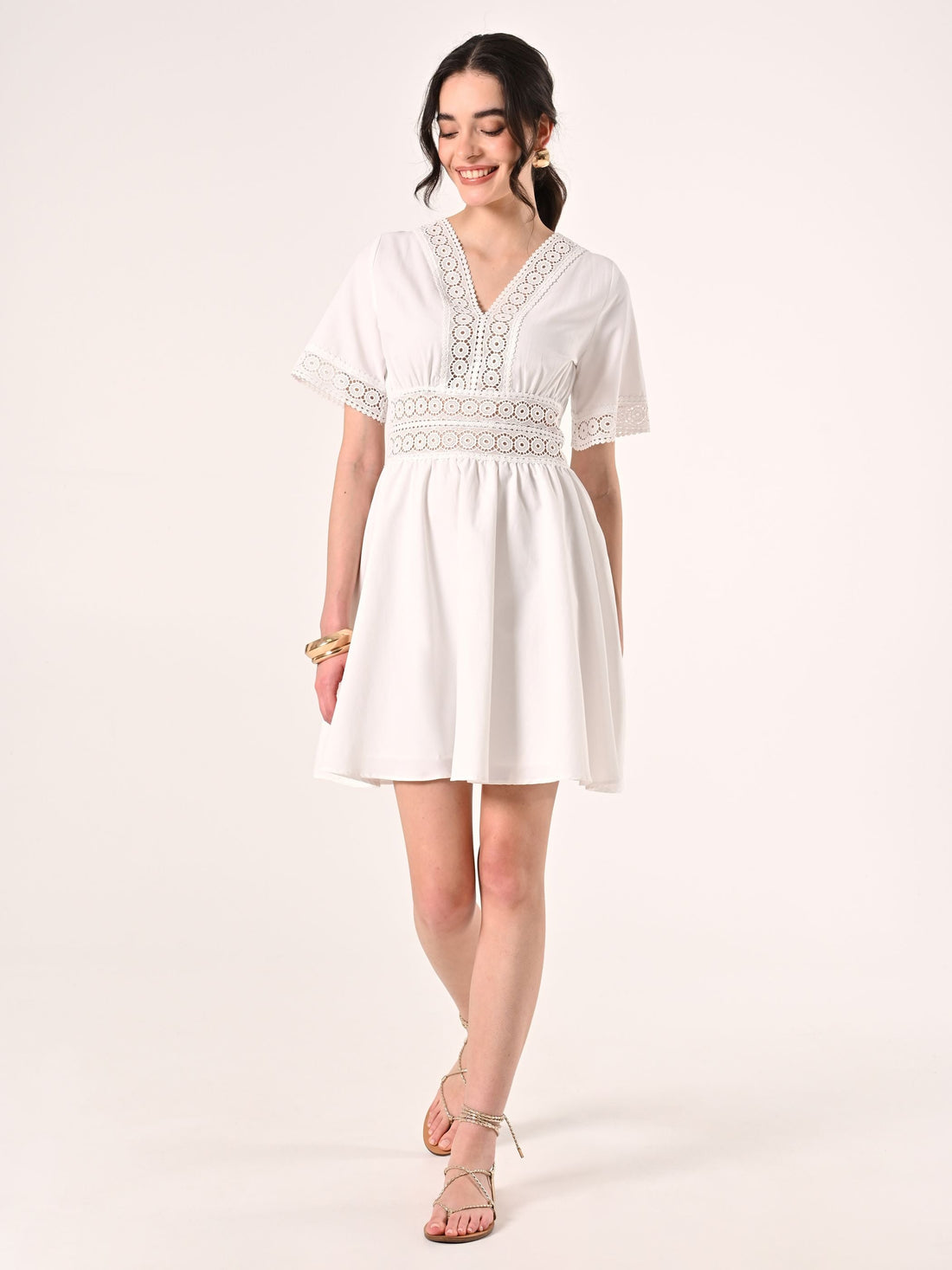 Abito Bianco con dettagli Crochet
