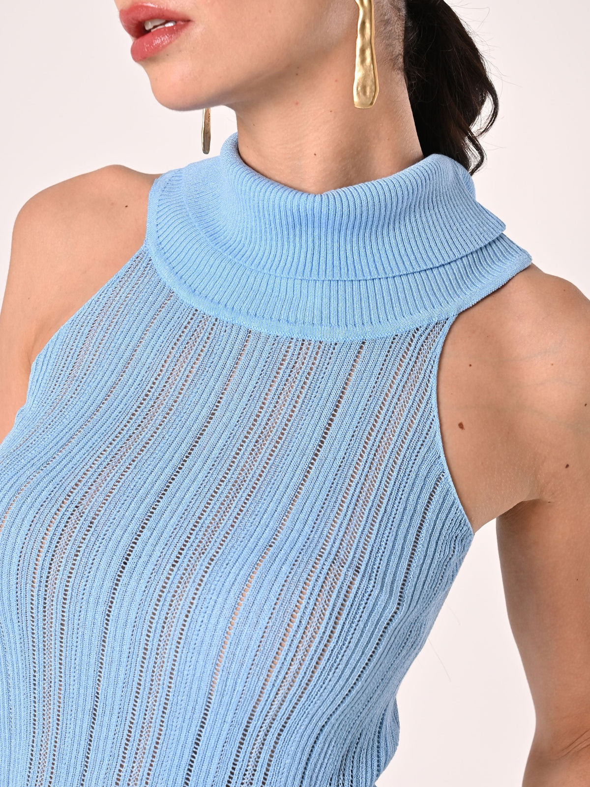 Top Azzurro in Maglia Traforata
