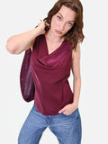Top in raso bordeaux con scollo a cappuccio