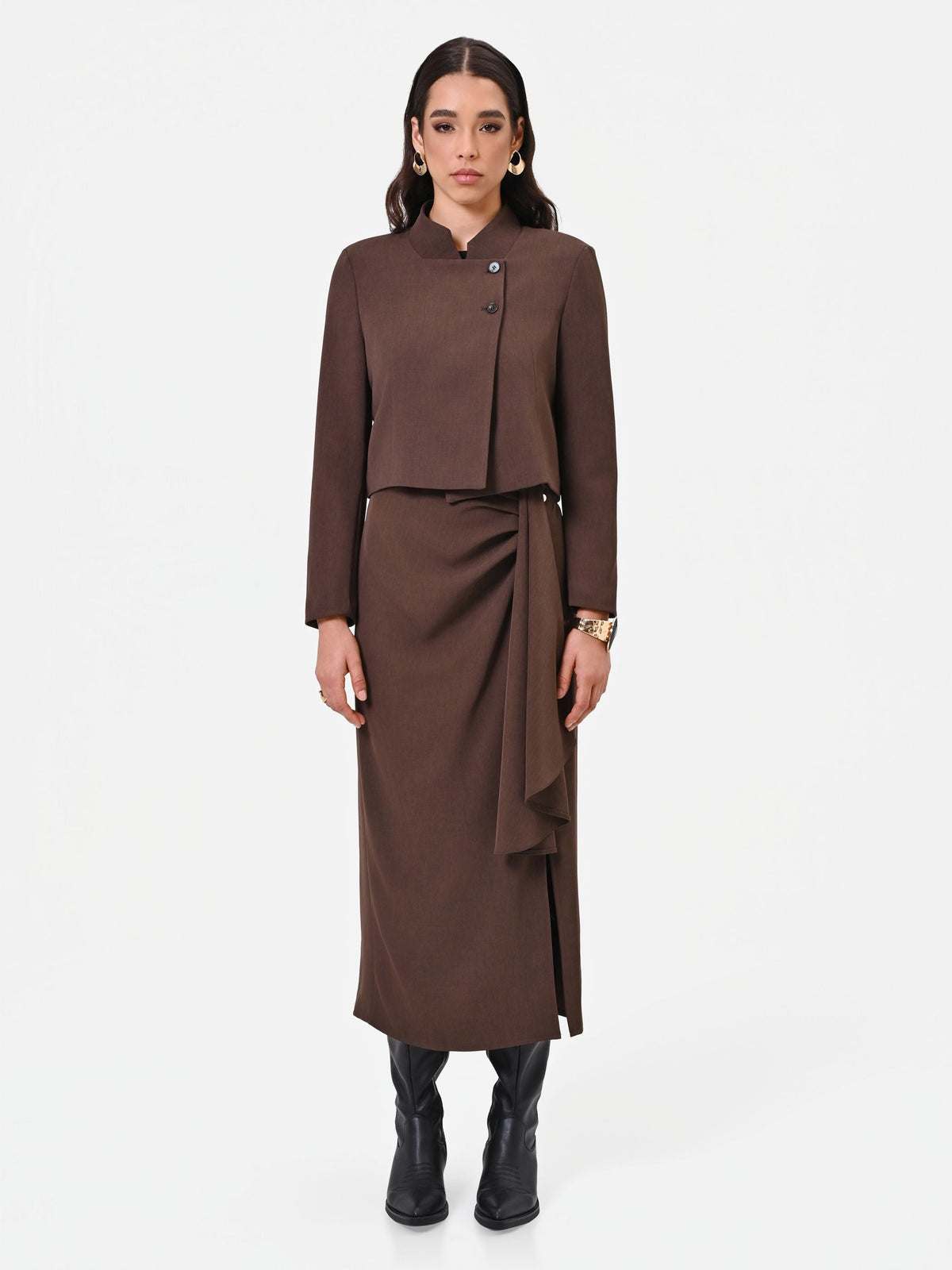 Giacca moro cropped con chiusura asimmetrica