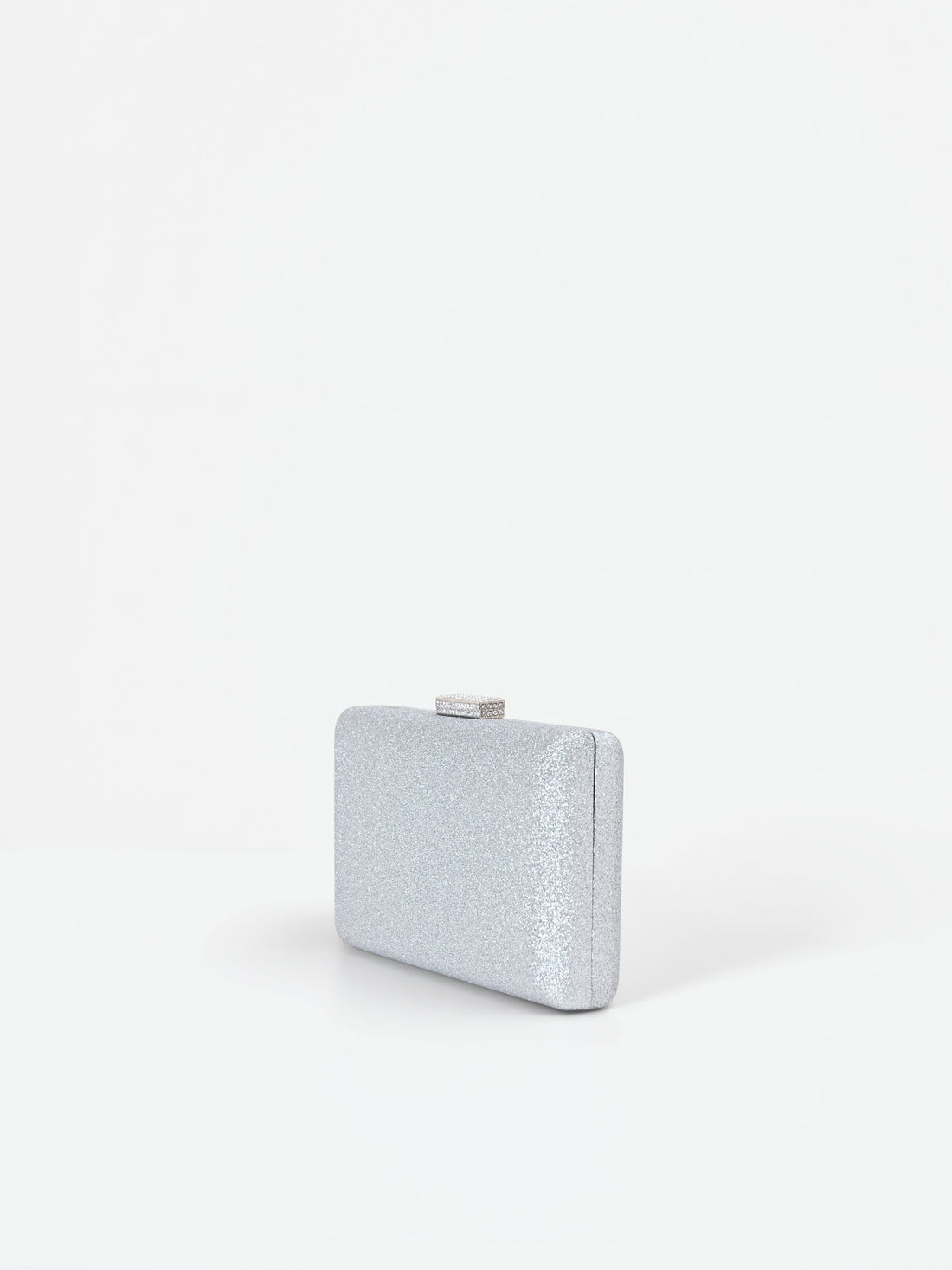 Borsa clutch argento con applicazione gioiello