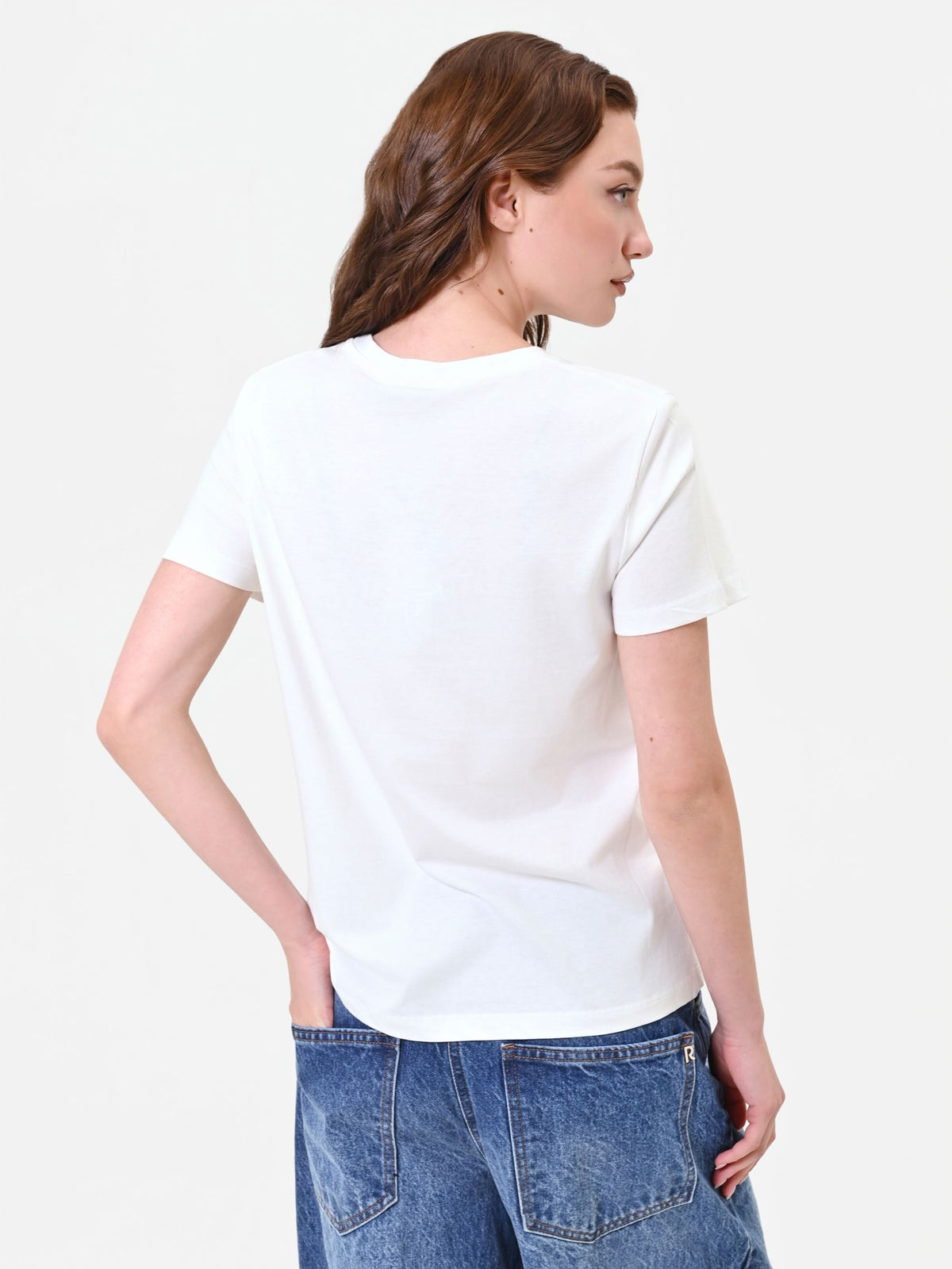 T-shirt panna con stampa grafica laminata