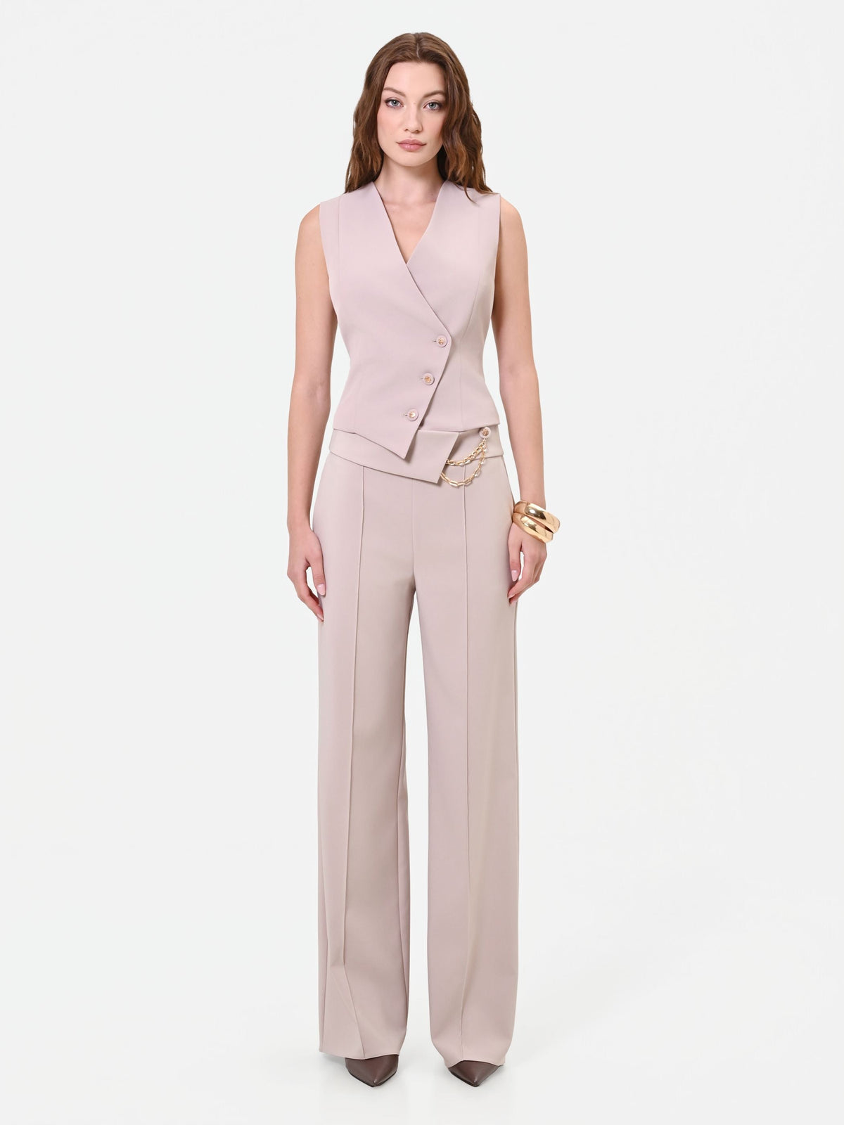 Gilet tortora beige con chiusura asimmetrica