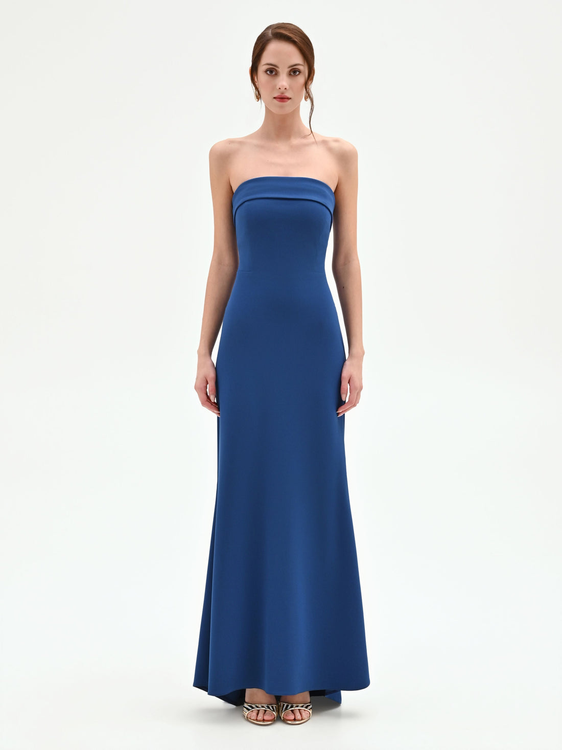 Abito lungo blu brillante con scollo a fascia