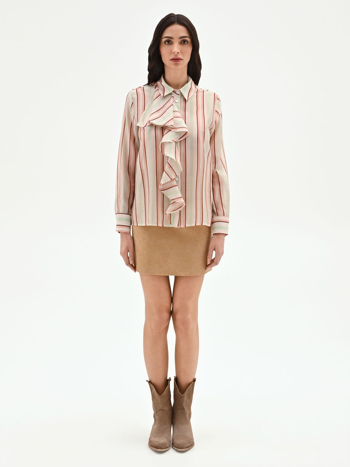 Camicia rosa a righe con rouche