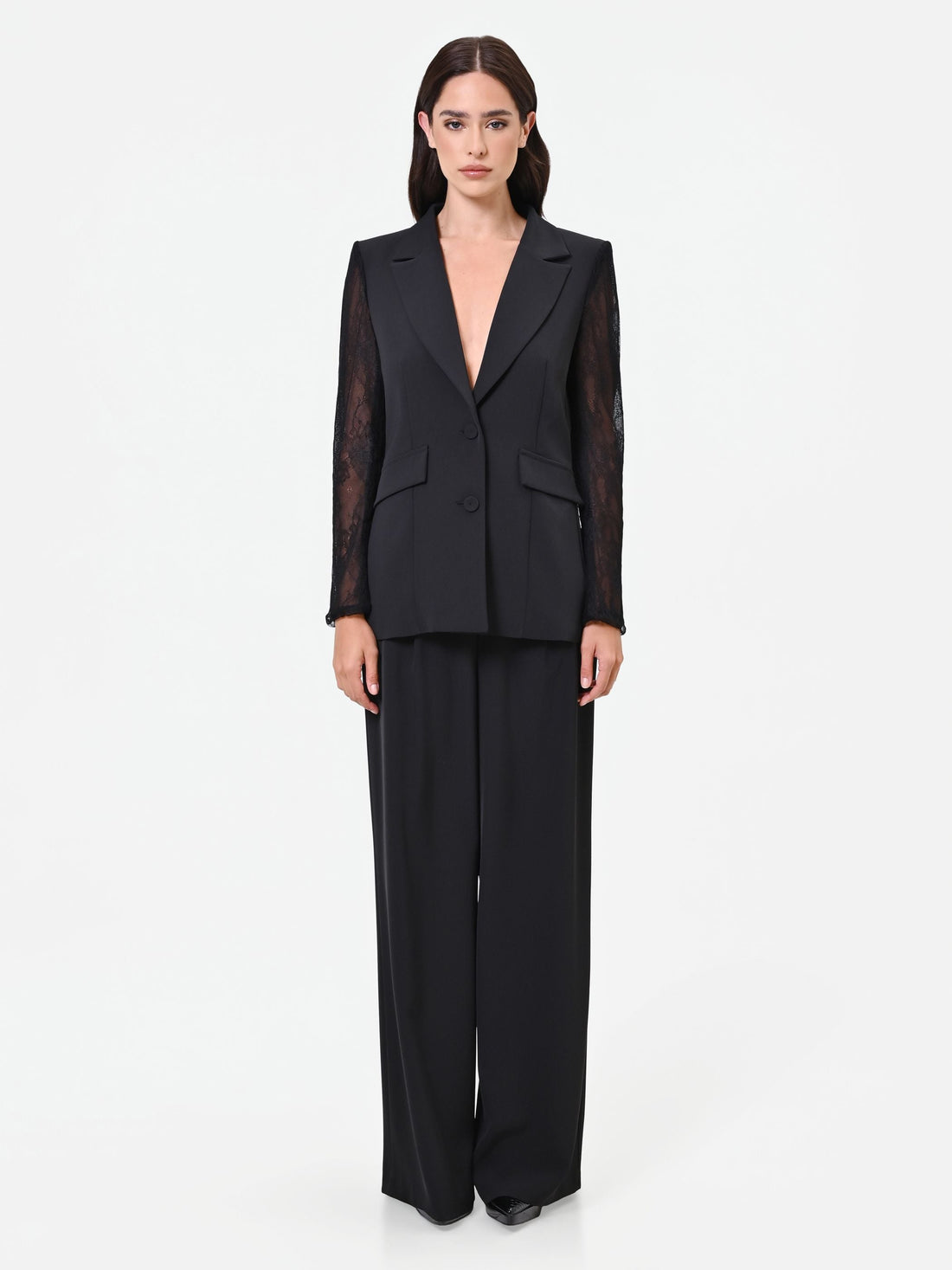Blazer nero con maniche in pizzo