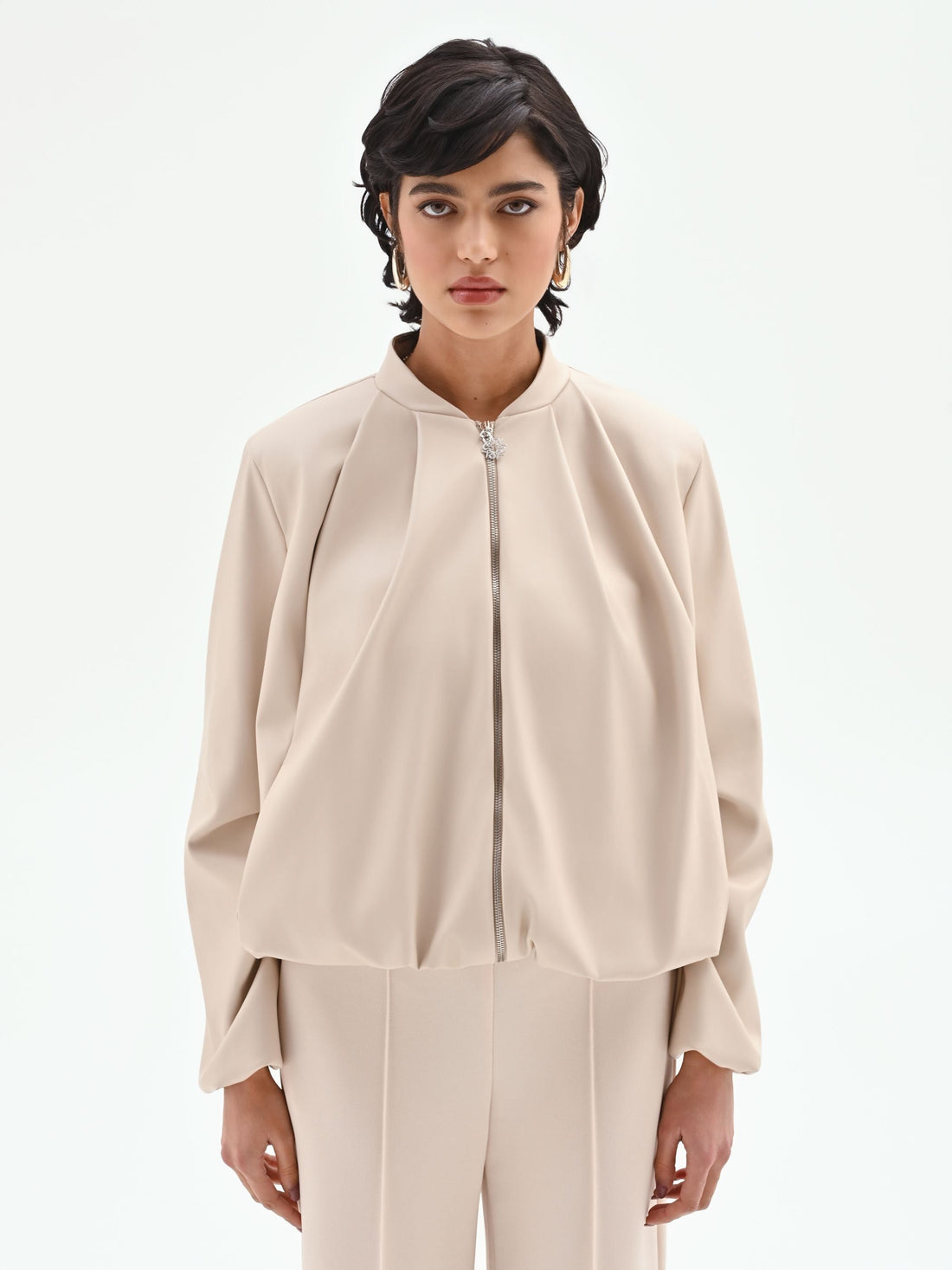 Bomber in similpelle tortora beige con maniche a palloncino