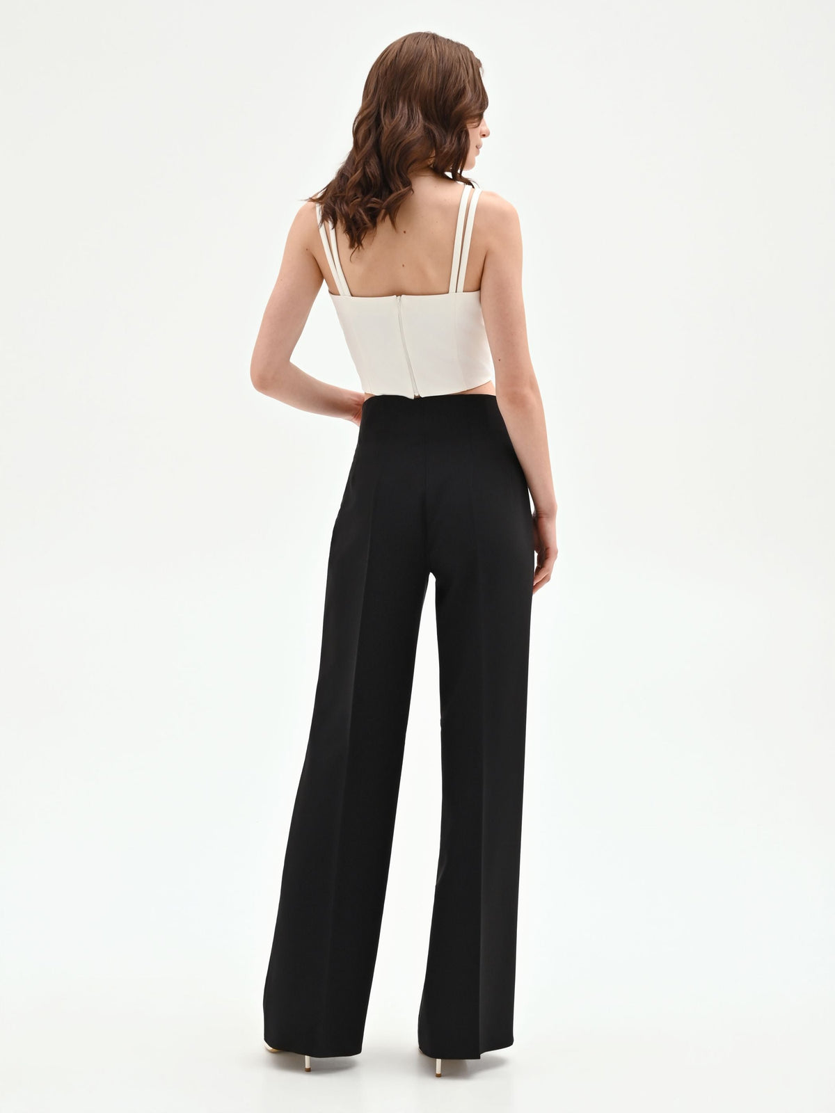 Pantalone nero a gamba larga