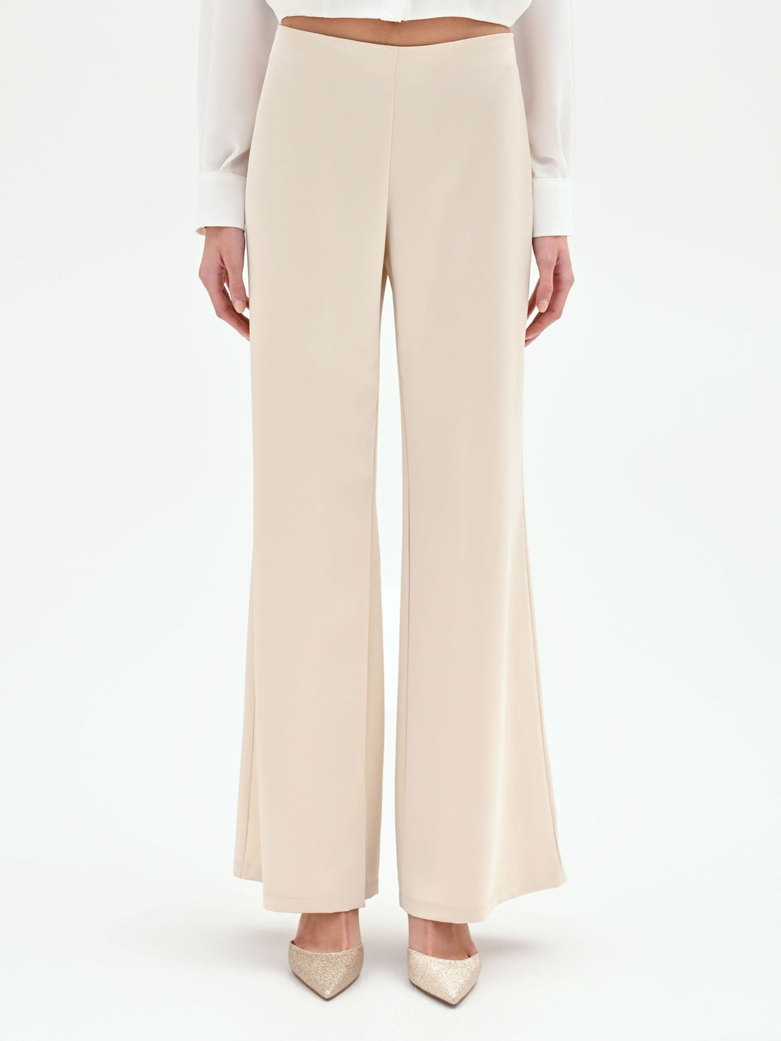 Pantalone a palazzo in raso beige chiaro