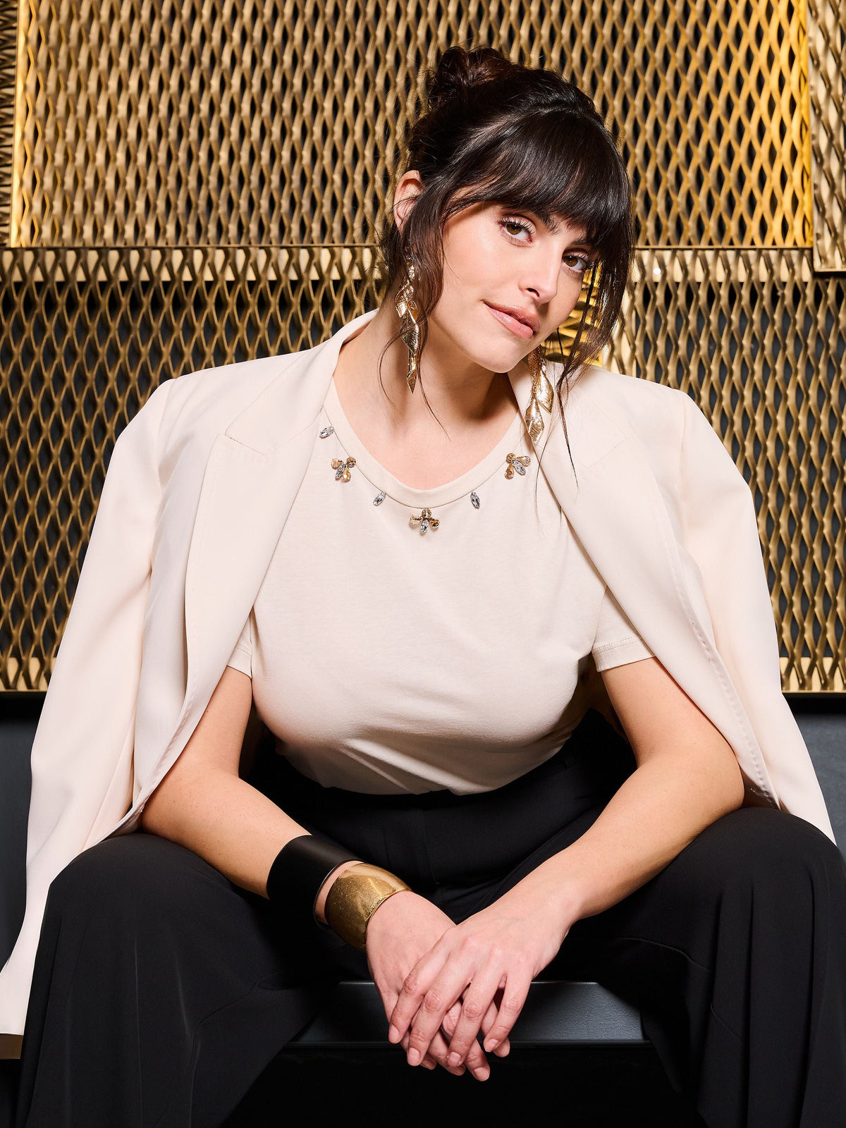 T-Shirt Curvy Beige con Pietre