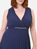 Abito Curvy plissé blu navy con scollo incrociato