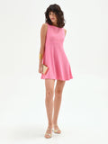 Abito smanicato rosa con gonna svasata